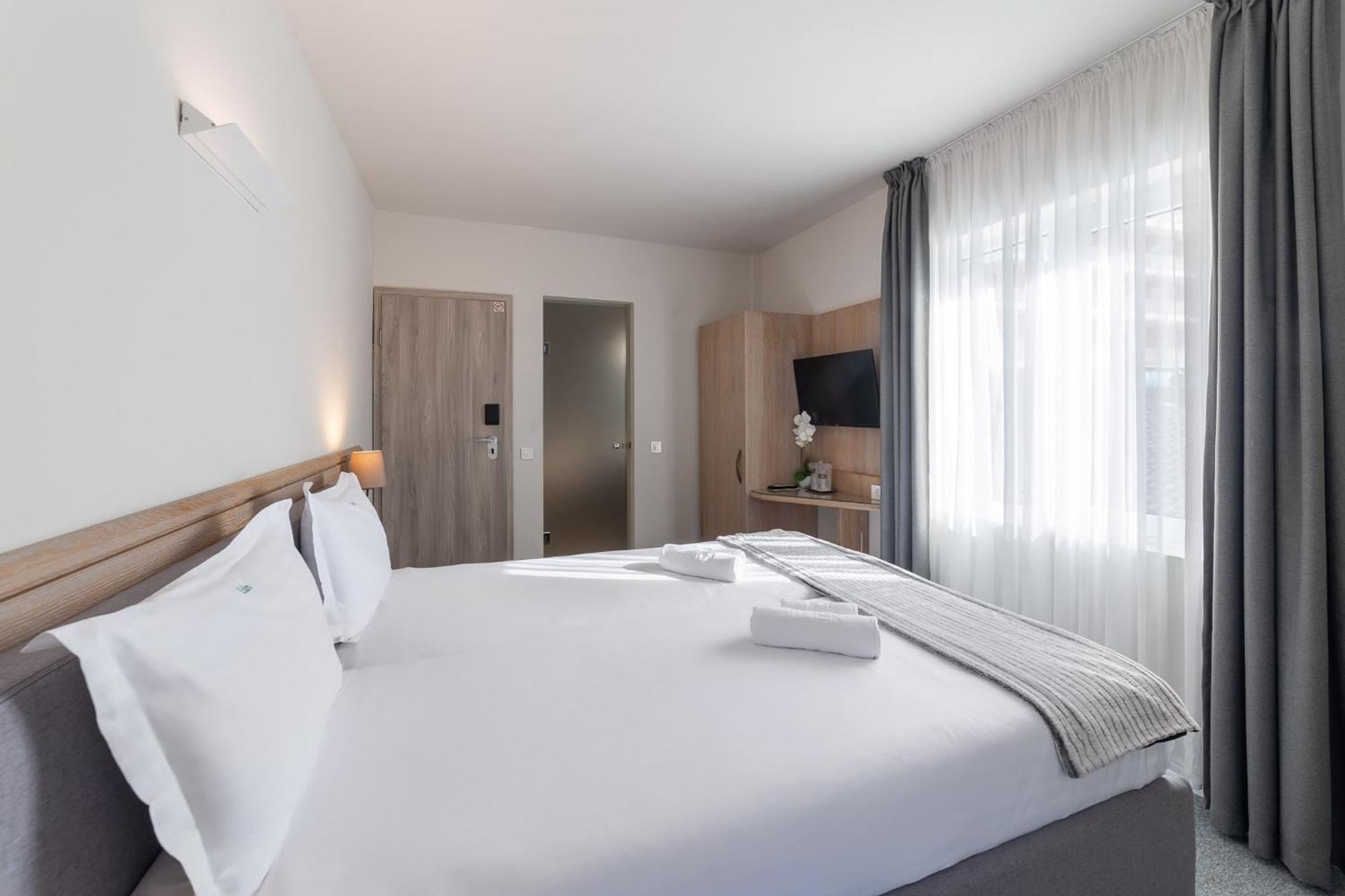 Eden Grand Resort Predeal Exteriör bild