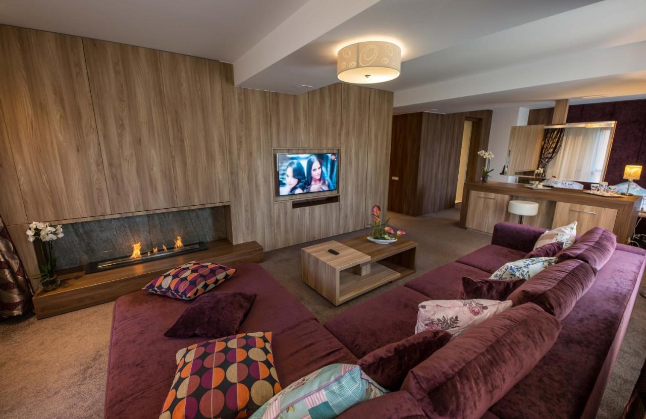 Eden Grand Resort Predeal Exteriör bild