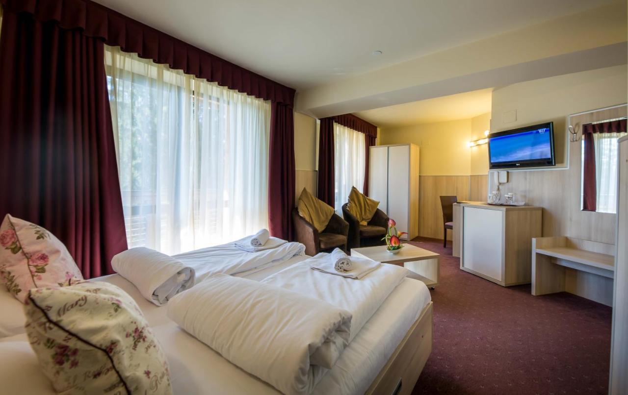 Eden Grand Resort Predeal Exteriör bild