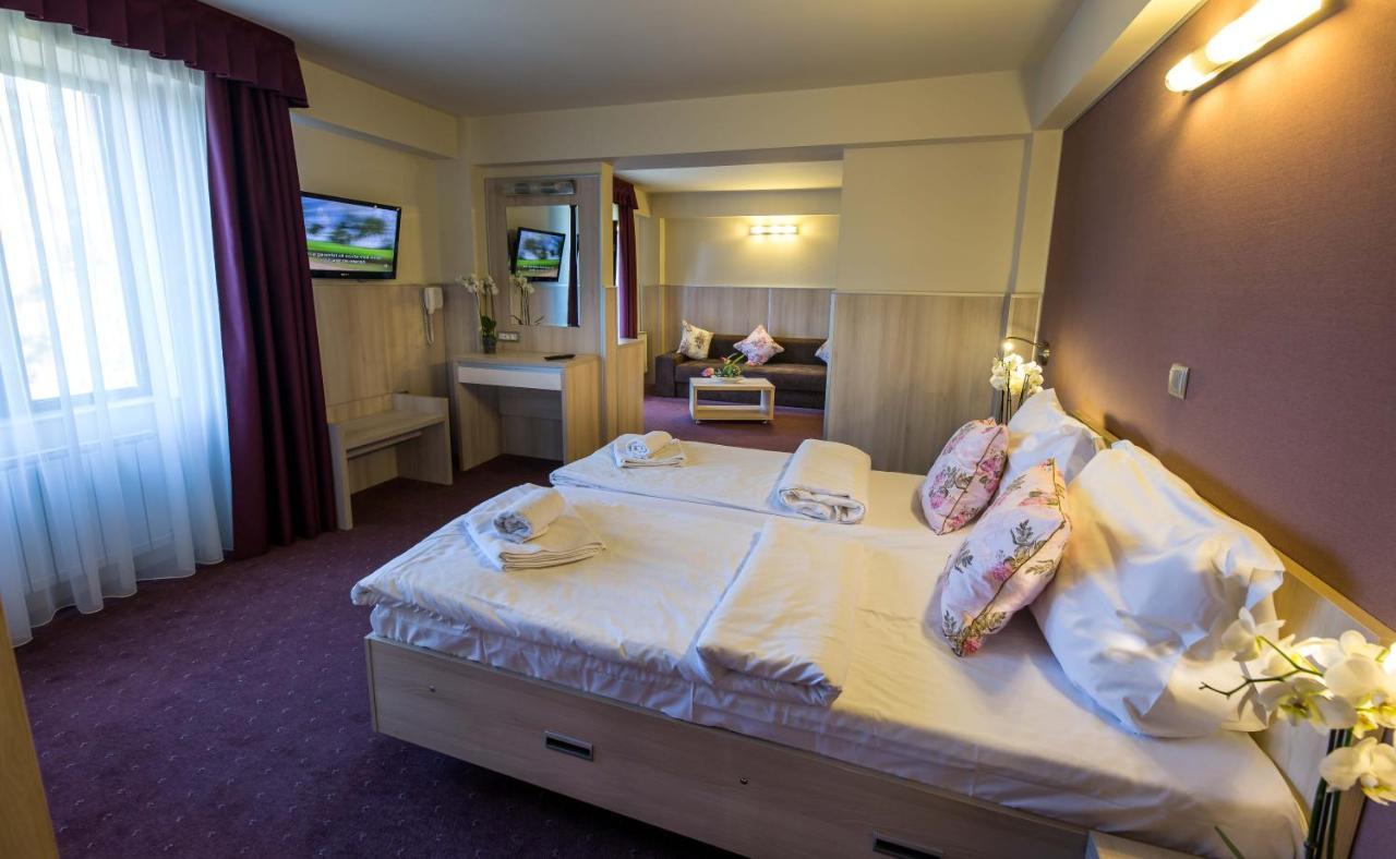 Eden Grand Resort Predeal Exteriör bild